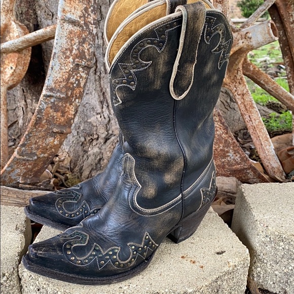 Ladies western boots. - Picture 2 of 14